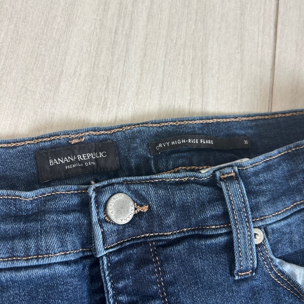 Banana Republic Women's Dark Blue Curvy High-Rise Flare Jeans